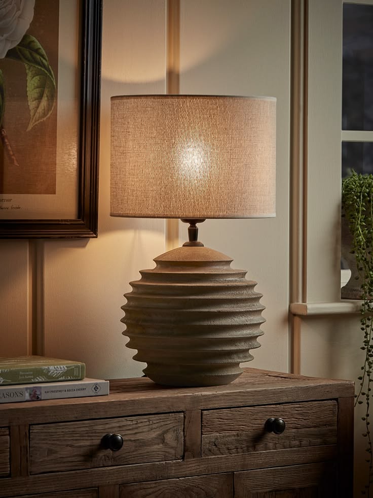Table lamp